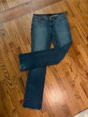 New York & Company Medium Blue Straight Leg Women's Jeans